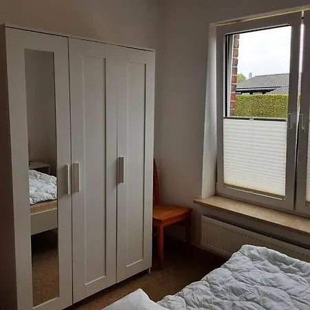 Holiday home Large Comfortable Butjadingen